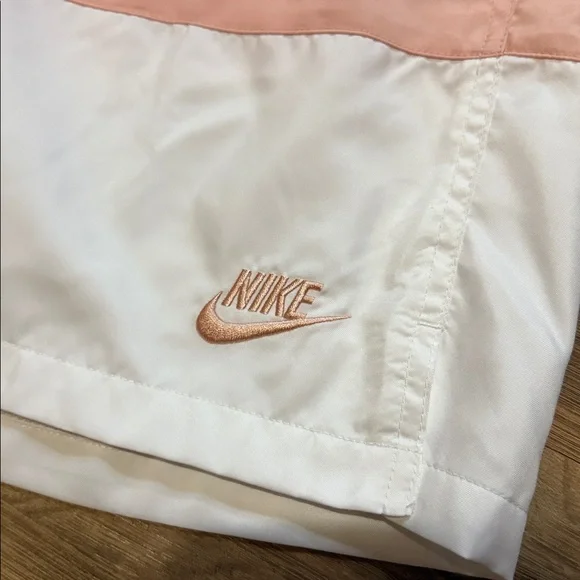 Nike Shorts - Picture 2 of 8